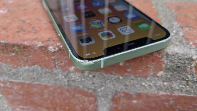 手机|iPhone 12划痕/跌落测试：“陶瓷护盾”确实够护盾