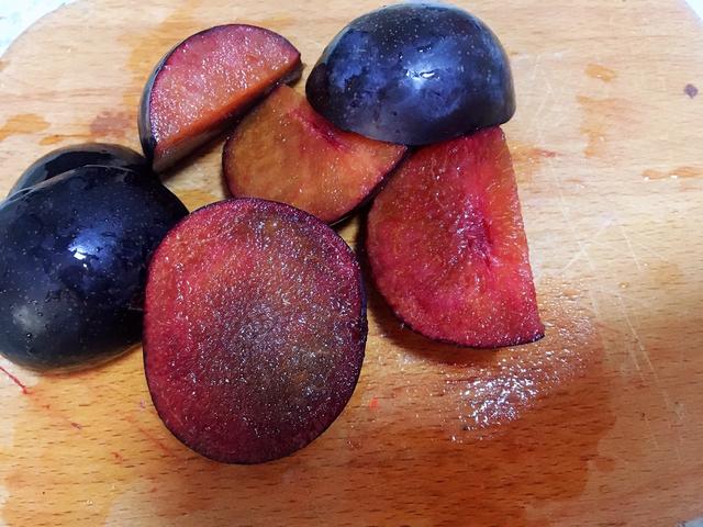 自制黑布林果酱，做法简单无添加，营养健康还好吃