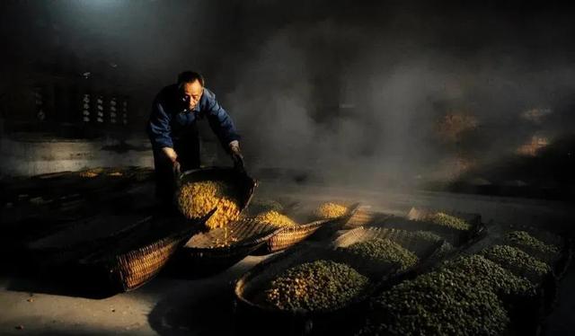 粮食变成酱香酒的20个步骤……