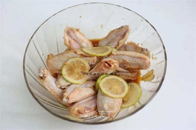 天气凉别再吃冷饮了，试试这道甜品吧！超级好吃又补气血哦