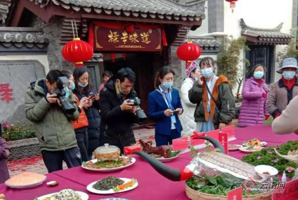 美食|云南楚雄“禄丰味道”美食街开街