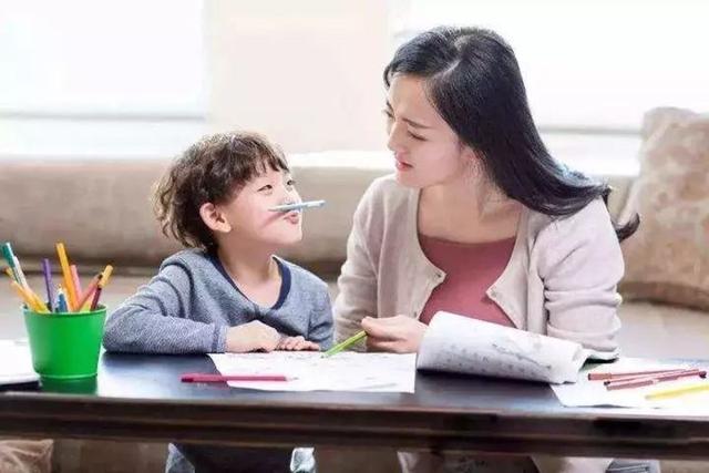 「超级宝妈」孩子没开学，作为一个宝妈该不该出去工作？
