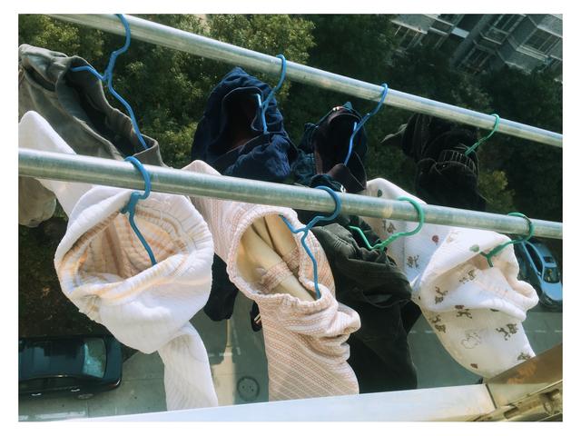 「超级宝妈」戒了尿不湿大半年，孩子又开始频繁尿裤子？3步找准原因轻松应对