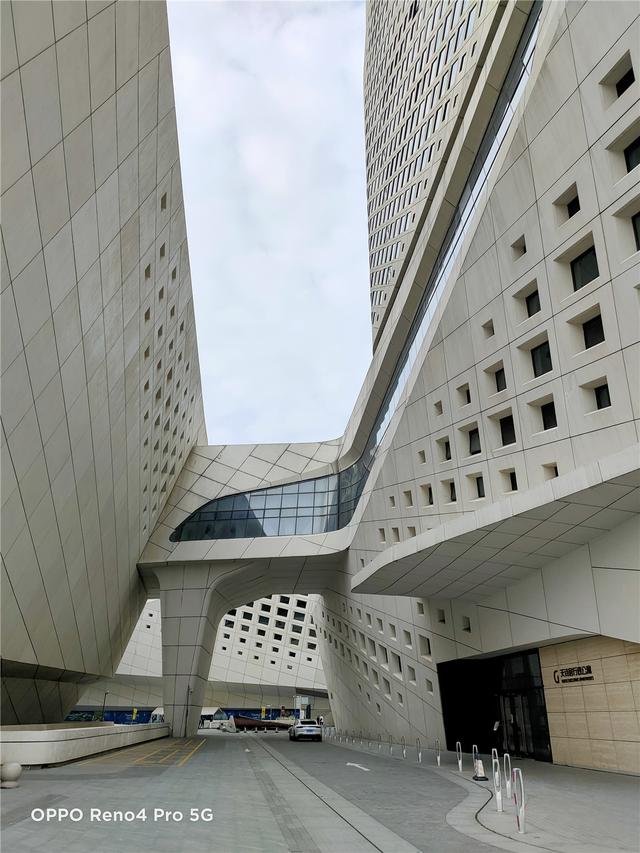 防抖升级 夜拍更强 OPPO Reno4 Pro 快速上手