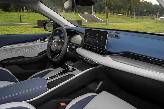 上市首月热销7017辆，吉利中端车崛起，配沃尔沃2.0T动力