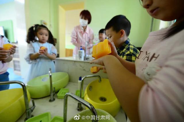 光明网|“小神兽”归笼啦!兰州幼儿园分批开学复课
