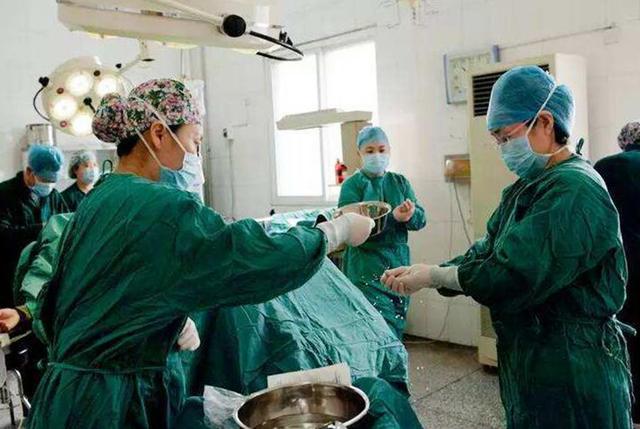 安全港|剖腹产顺便清除脂肪，产妇一顿神操作，生娃还能减肥？