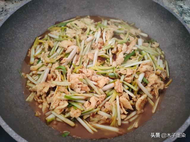 食材大众，做法简单的1道家常菜，咸香下饭，家人吃得开心