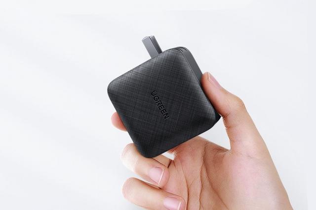 绿联推出65W氮化镓充电器，4个USB-C PD快充口