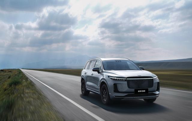 相比特斯拉的长续航，没有里程焦虑的理想ONE，让人更难以拒绝