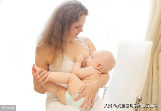 「超级宝妈」母乳喂养妈妈，吃东西没这么多忌口，只要注意这些食物就行！
