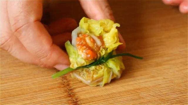 白菜浑身都是宝，教你秘制做法，不炒不炖，鲜嫩多汁，营养丰富