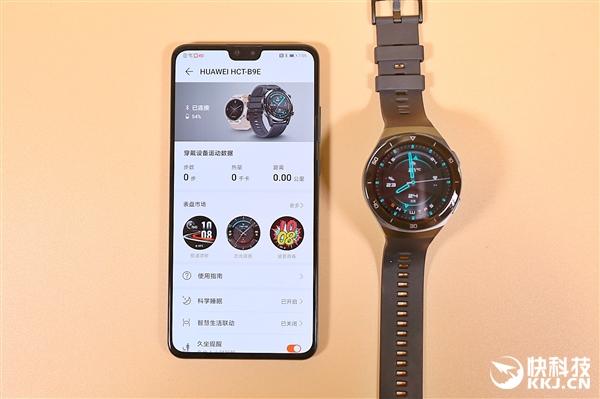 环球网@支持100种运动模式 华为Watch GT2e曜石黑开箱图赏