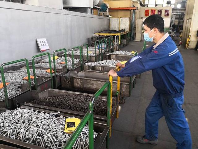 公司|#开工第一天#宁波这家企业开工典礼，庄重地升起国旗