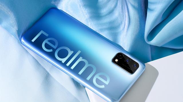 综合体验譬如中端机，定价仅性价比，符合平民基本福利