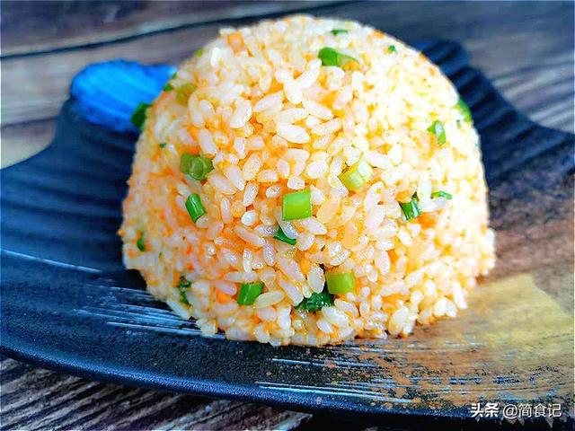 吃了这么多年米饭，还是这种做法最香，比肉还解馋，一大碗不够吃