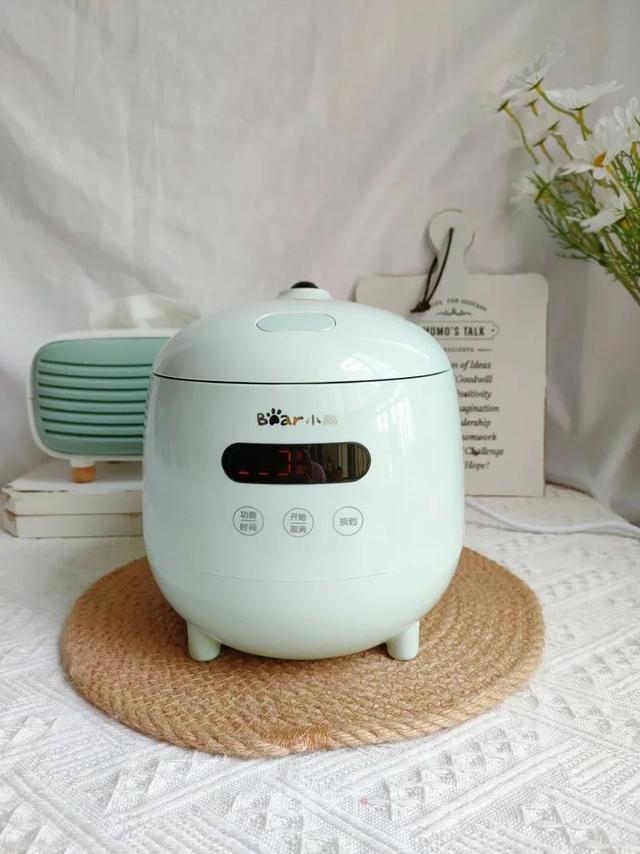 天冷了，自制一份香喷喷的煲仔饭！有菜有肉，越嚼越香