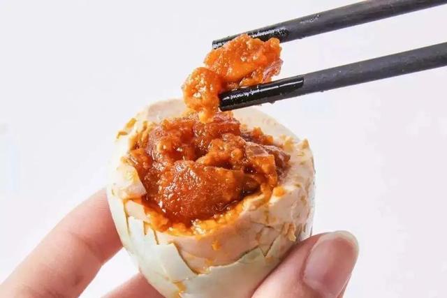 腌咸蛋的传统做法，不用裹泥，不用盐水，28天流油起沙