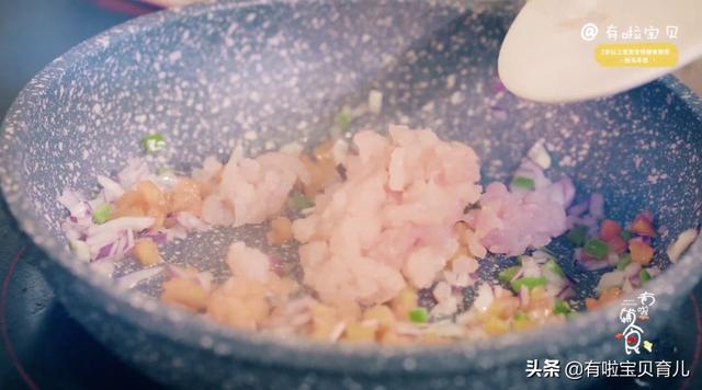 【你的育儿经】酸酸甜甜易消化，补锌辅食的好选择「酸甜鸡肉乌冬面」