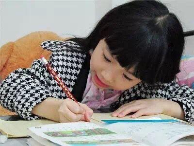 「你的育儿经」孩子不愿意写作业，打还是不打？家长应该看看