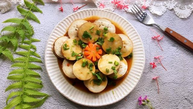 油炸的茄盒太腻了，还是蒸着原汁原味，好吃不上火