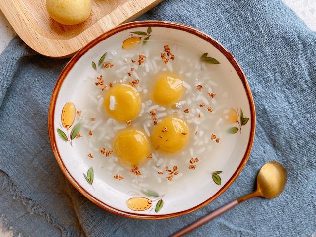 冬季要多吃南瓜，试试做成南瓜小圆子，3种口味，糯叽叽甜蜜蜜