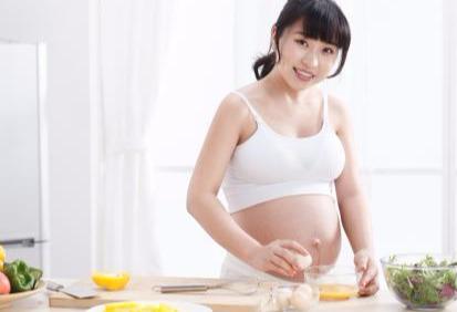 「超级宝妈」怀孕生子，你花了多少钱？新手妈咪：才怀四个月，房子首付钱没了