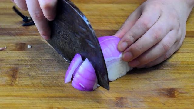 炒猪肝，别直接下锅，大厨教你正确做法，猪肝不老也不腥