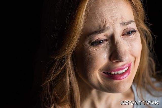 超级宝妈：那些装了摄像头观察老人带孩子的家庭，最后崩溃了谁？