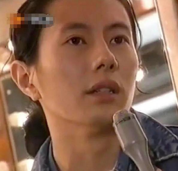 9号放映厅■53岁郑钧再次登台:老去的只是肉体,摇滚永远不老!