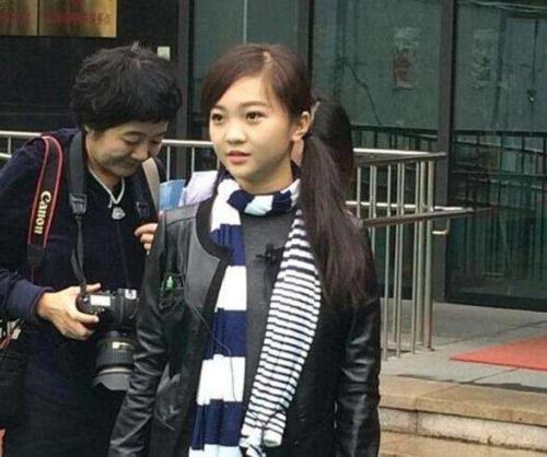 超级宝妈■奥运会上演“双簧”的两个女孩,现状如何?过着截然相反的人生