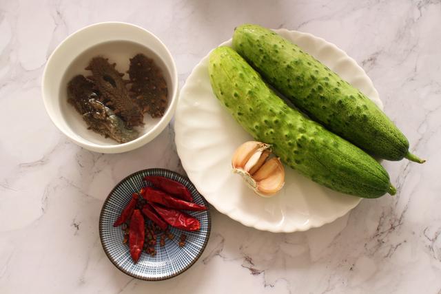 凉拌海参：高档的食材，用简单方法做也好吃