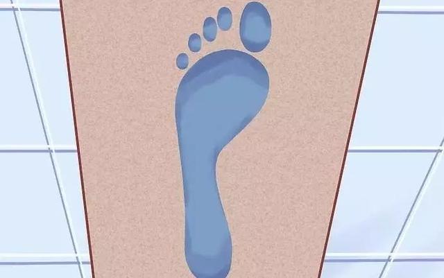 「超级宝妈」天热了,宝宝到底能不能光脚?原来我们一直都错了