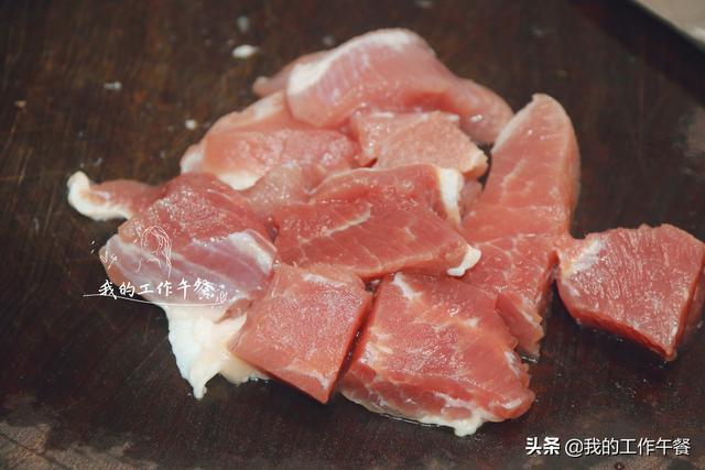 超级宝妈|孩子睡觉不踏实,我家经常炖莲子百合沙参汤,一年四季合适