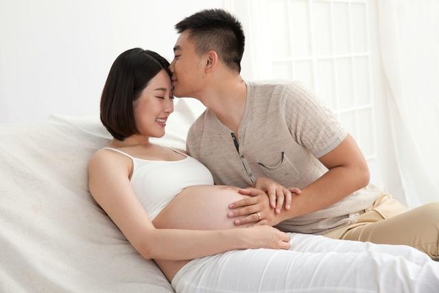 「超级宝妈」分娩时，准爸爸在场真的会不一样，一位爸爸的心声让人泪目