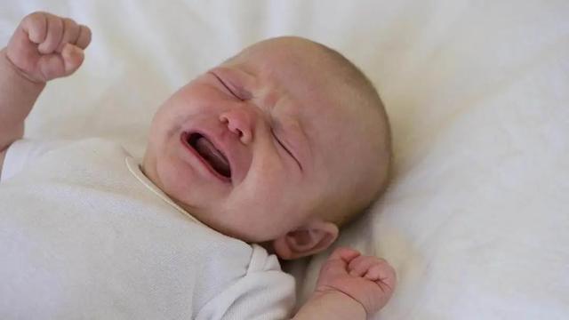 「你的育儿经」你的宝宝如果细心又敏感，爸妈更要小心照顾，让TA长大后乐观坚强
