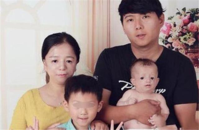 「超级宝妈」＂鸟脸妈妈＂不顾遗传生二胎，看完孩子出生后的模样，网友：活该
