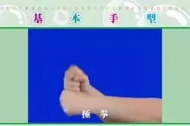 #你的育儿经#用这些童谣和孩子一起玩手指操，开发右脑，孩子越玩越聪明