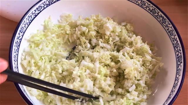 家常蔬菜早餐饼做法，柔软不发硬，营养丰富，老人孩子都爱吃