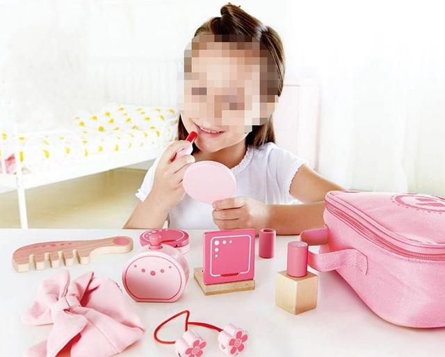 儿童|孩子学大人扮靓？医生：这东西别给小孩用