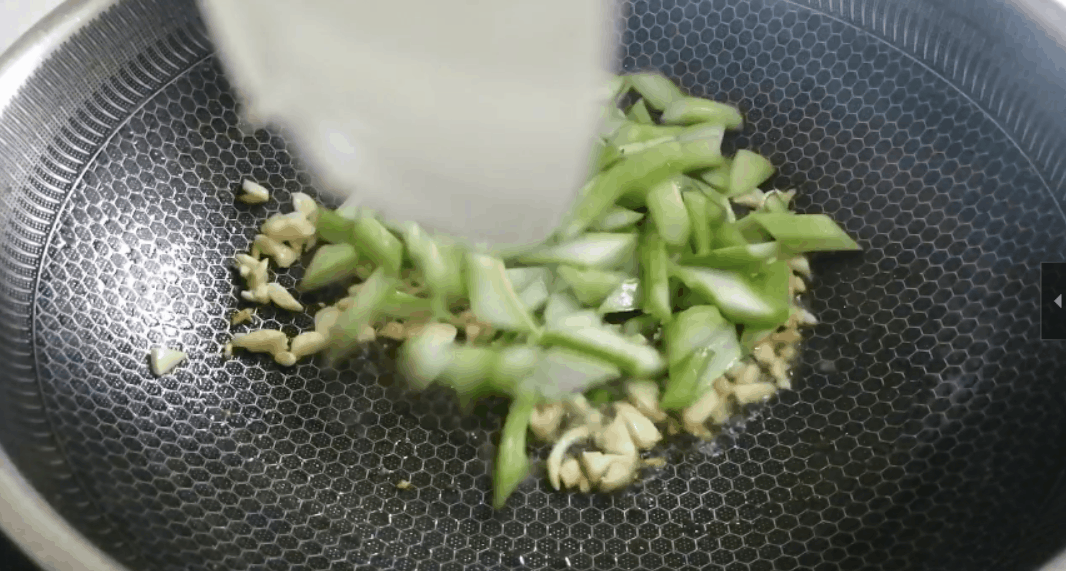 吃了不长肉的清淡菜，掌握好步骤，只需3样调味，也能做出美味