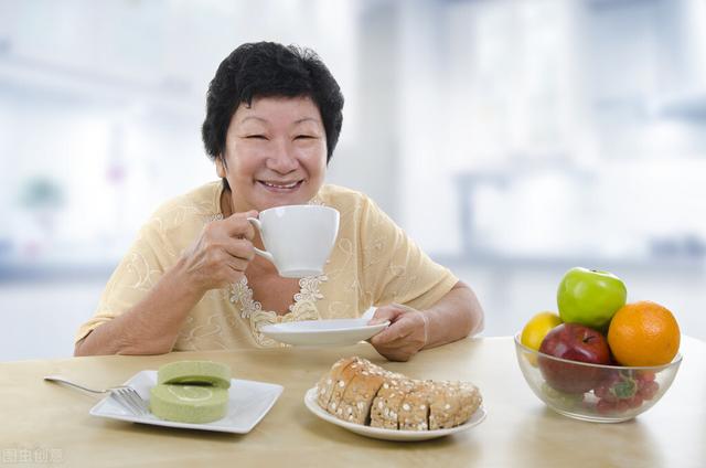 中老年人如何通过饮食和运动提高免疫力？养生重在坚持，祝你成功