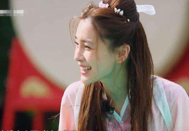 退场|baby在节目中吹气球用力过猛，脸部直接变形，再陷整容风波