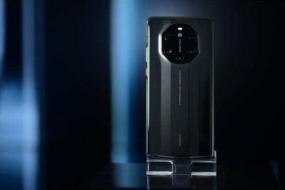 华为Mate 40系列正式和我们见面，网友：高颜值没有失望