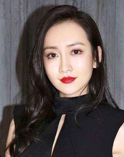 影视交流地▲王鸥为妹妹花钱“谢谢”都没有，妈妈全程冷漠，原生家庭很重要