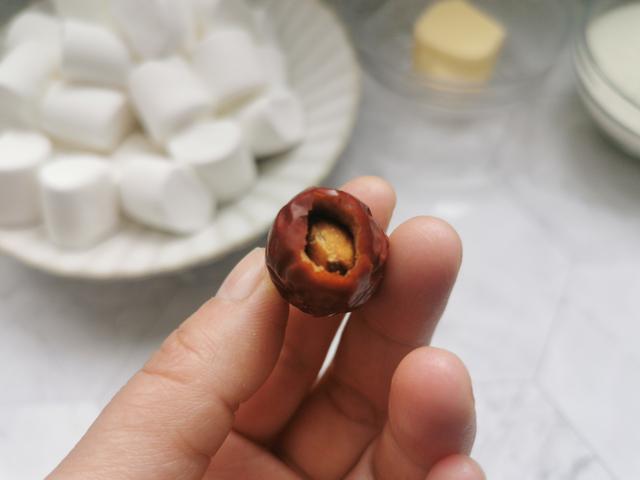 60块钱一斤的网红奶枣，自己在家做简单实惠，分享私房靠谱配方