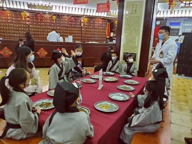 佛手|当孩子遇到佛手，会一场怎样的深秋邂逅？既是非同寻常的中医体验，更是传承着中华文化