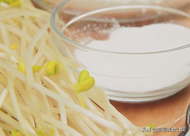 想吃凉皮不用买，学会这招，现做现吃，Q弹爽滑又美味，真解馋