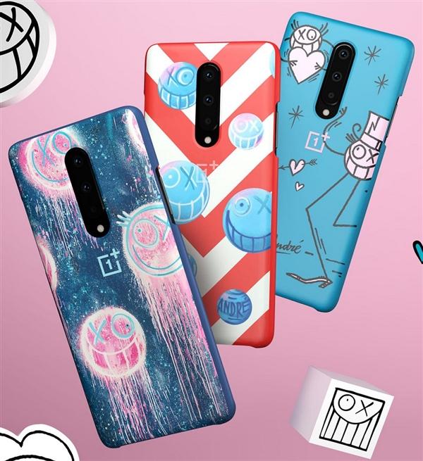 [环球网]一加8 Pro开箱照曝光：新配色抢眼、三款保护壳+无线耳机