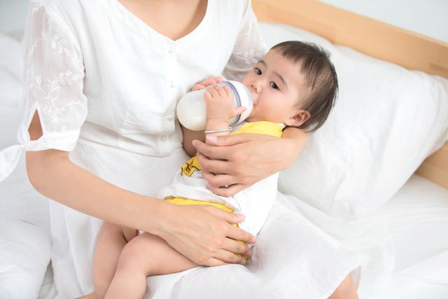 #你的育儿经#得了乳腺炎！到底可不可以哺乳？